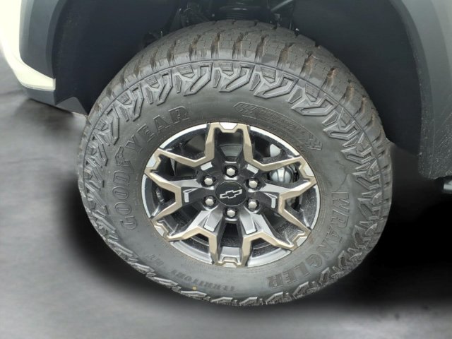 New 2026 Chevrolet Colorado ZR2 AWD/4WD image 16