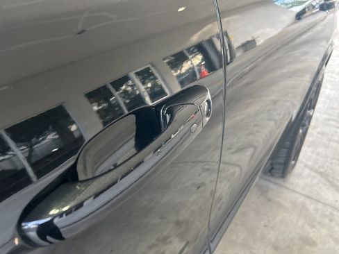 Used 2018 Dodge Durango SRT w/ Technology Group image 17