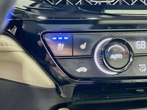 Used 2023 Honda Accord Touring image 19