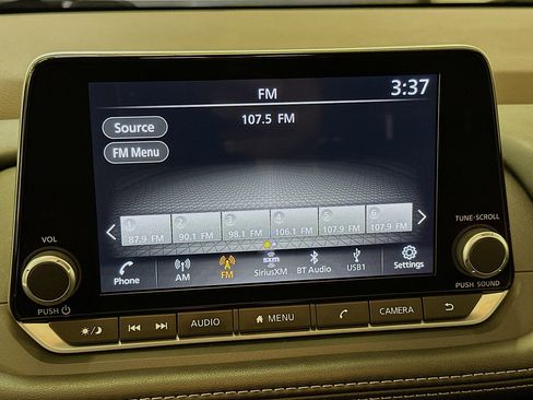 Used 2023 Nissan Rogue SV AWD/4WD image 21