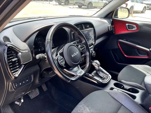 Used 2023 Kia Soul GT-Line w/ GT-Line Technology Package FWD image 9