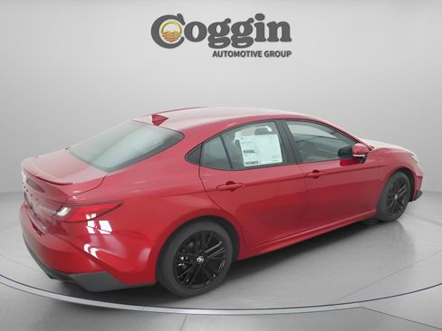 New 2026 Toyota Camry SE image 19