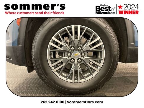 Used 2025 Chevrolet Traverse LT image 24