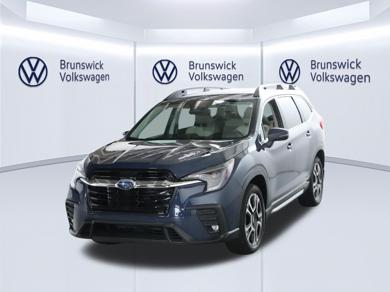 Used 2023 Subaru Ascent Limited AWD/4WD image 1