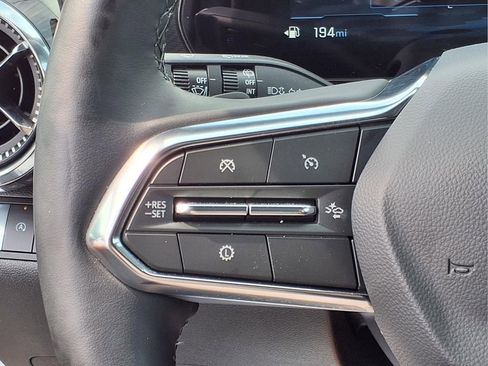 Used 2026 Chevrolet Equinox LT FWD image 16