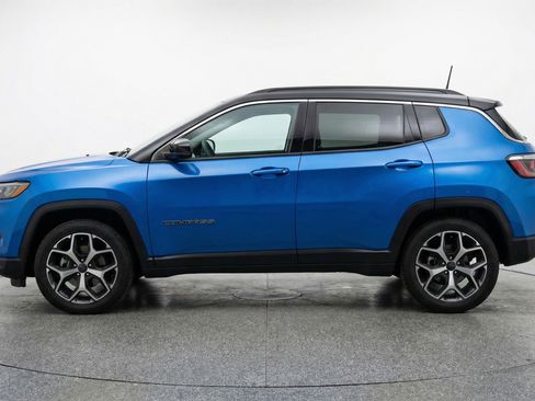 Used 2025 Jeep Compass Limited AWD/4WD image 5