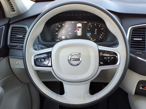 Used 2020 Volvo XC90 T6 Momentum w/ Protection Package Premier image 29