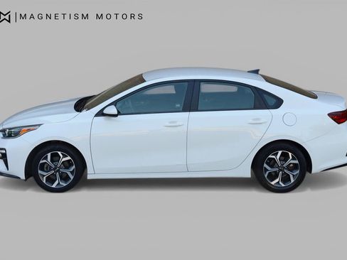 Used 2021 Kia Forte LXS image 2