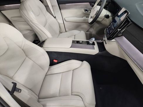 New 2026 Volvo XC90 B6 Ultra w/ Protection Package AWD/4WD image 3