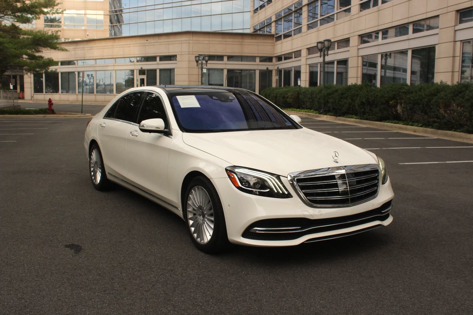 Used 2020 Mercedes-Benz S 560 Sedan w/ Premium Package image 1