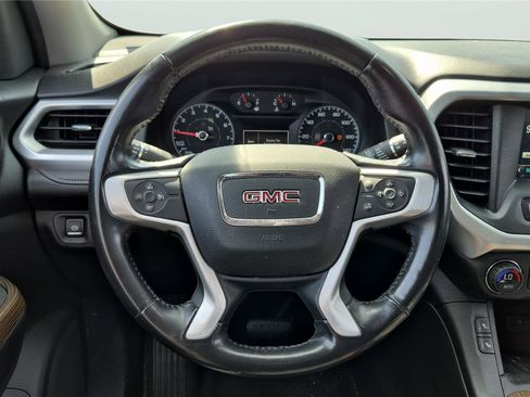 Used 2018 GMC Acadia SLE FWD image 12