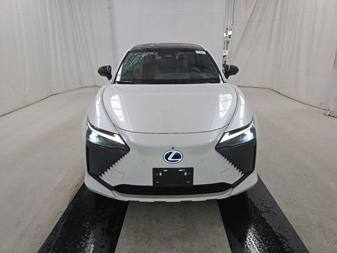 Used 2023 Lexus RZ 450e Premium w/ Technology Package AWD/4WD image 11