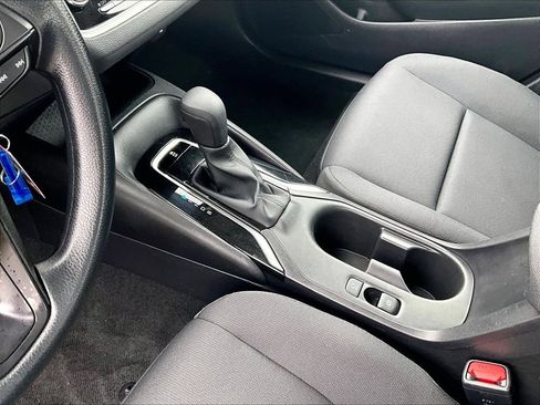 Used 2025 Toyota Corolla LE FWD image 20