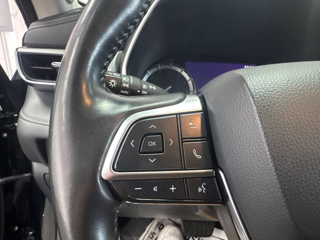 Used 2021 Toyota Highlander Platinum AWD/4WD image 12