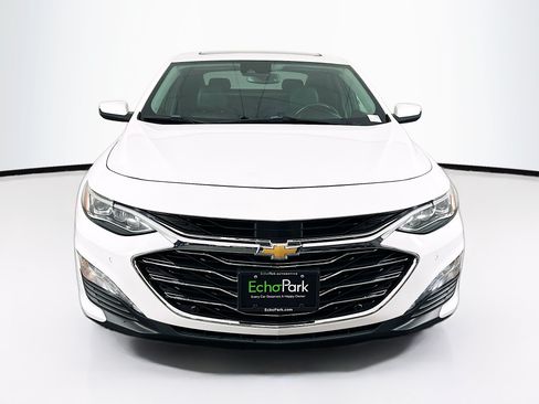 Used 2020 Chevrolet Malibu Premier FWD image 2