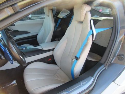 Used 2014 BMW i8 image 20