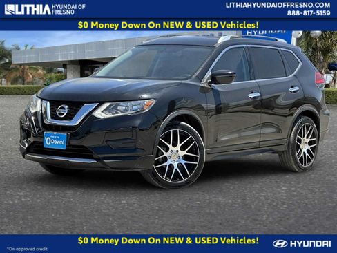 Used 2017 Nissan Rogue S w/ S Appearance Package FWD image 1