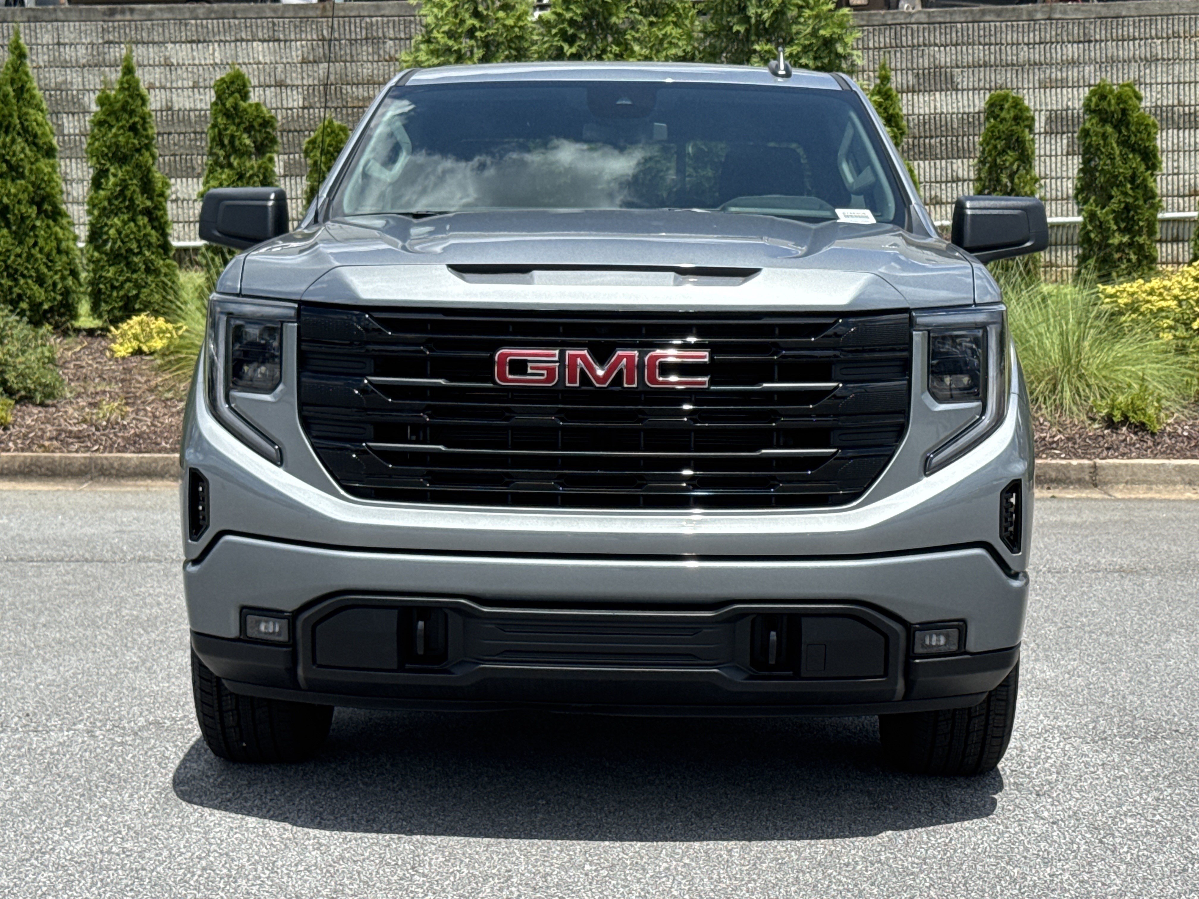 Used 2026 GMC Sierra 1500 Elevation w/ Preferred Package AWD/4WD image 3
