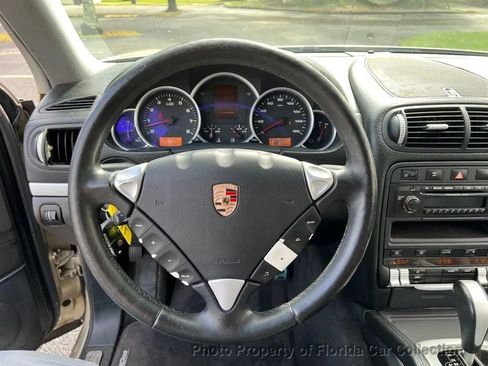 Used 2005 Porsche Cayenne S image 31