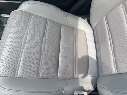 Used 2019 Honda CR-V Touring image 10