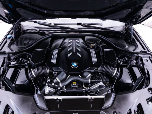 Used 2023 BMW M550i xDrive w/ Executive Package AWD/4WD image 2