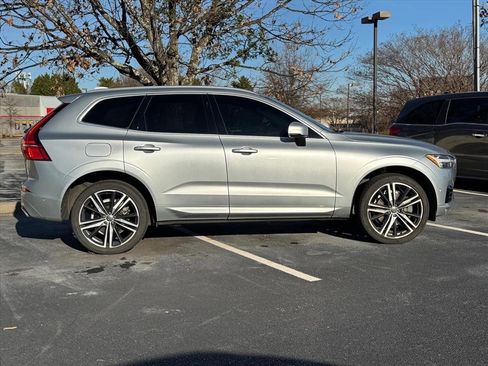 Used 2018 Volvo XC60 T5 R-Design w/ Convenience Package image 2