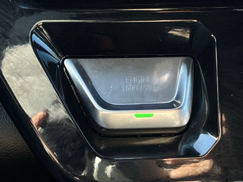 Used 2024 GMC Sierra 1500 AT4 w/ Technology Package image 16