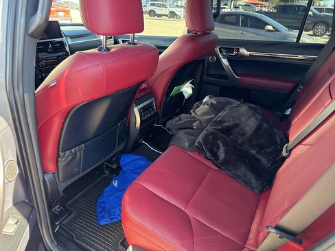 Used 2022 Lexus GX 460 Luxury w/ Off Road Package image 7