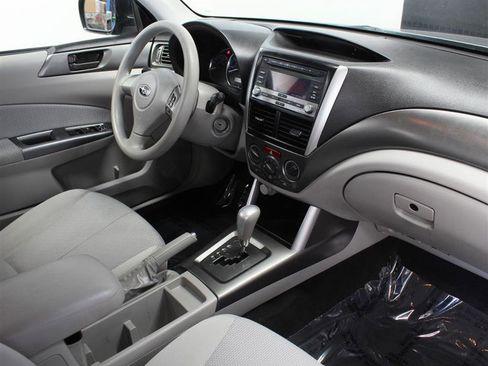 Used 2011 Subaru Forester 2.5X w/ Alloy Wheel Value Pkg AWD/4WD image 10