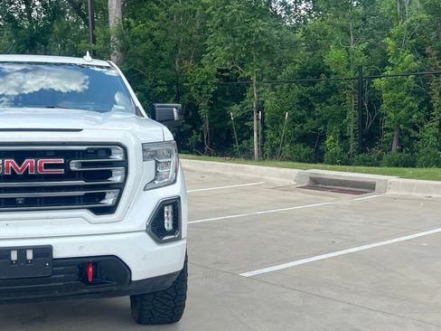 Used 2019 GMC Sierra 1500 AT4 w/ AT4 Premium Package AWD/4WD image 3