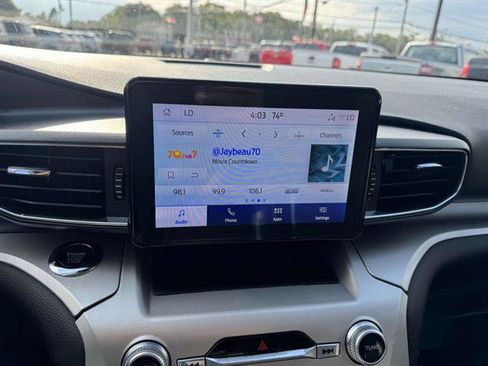 Used 2022 Ford Explorer XLT w/ Equipment Group 202A image 15