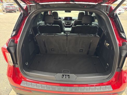 Used 2025 Ford Explorer ST-Line w/ Premium Package image 13