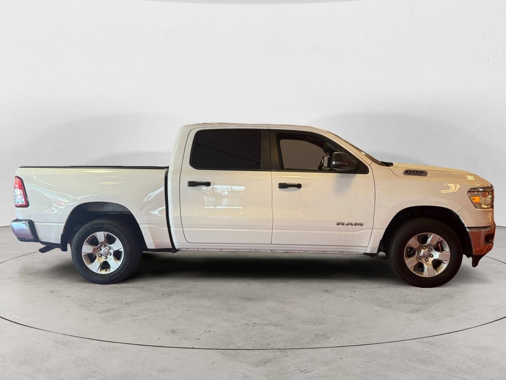 Used 2024 RAM 1500 Big Horn AWD/4WD image 2