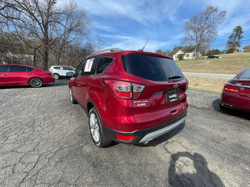 Used 2017 Ford Escape Titanium image 5