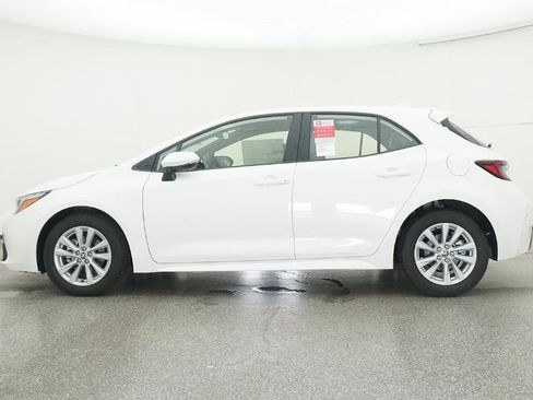 New 2025 Toyota Corolla SE image 9