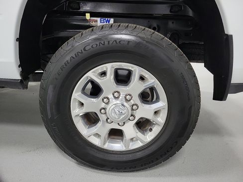 Used 2023 RAM 2500 Laramie AWD/4WD image 8