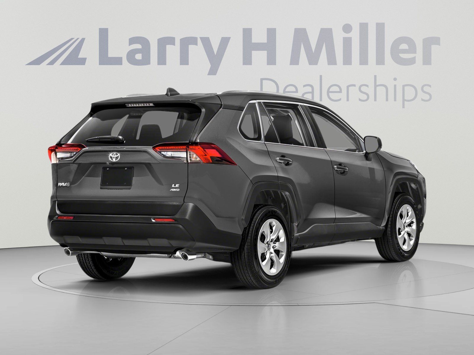 Used 2021 Toyota RAV4 LE AWD/4WD image 2