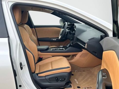 Used 2024 Lexus RZ 450e Premium w/ Technology Package image 22