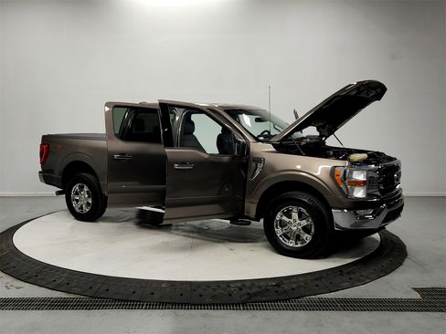 Used 2023 Ford F150 XLT w/ Equipment Group 301A Mid image 9