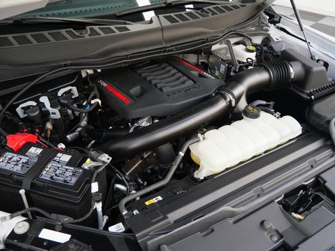 Used 2025 Ford F150 Raptor AWD/4WD image 44