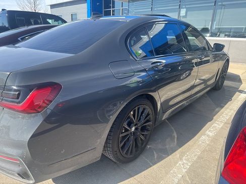 Used 2021 BMW 750i xDrive 750i xDrive w/ M Sport Package image 4