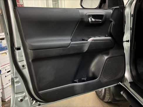 Used 2023 Toyota Tacoma TRD Sport image 23