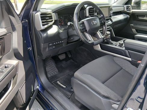 Used 2022 Toyota Tundra SR5 w/ SR5 Convenience Package AWD/4WD image 10