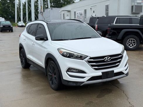Used 2017 Hyundai Tucson Night AWD/4WD image 4