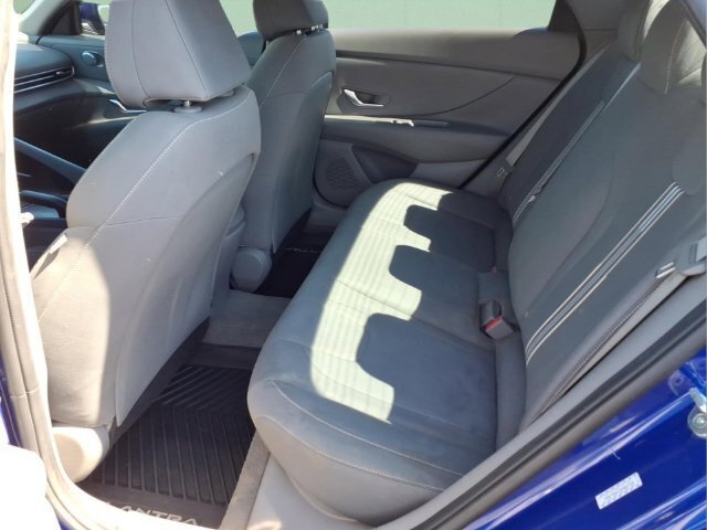 Used 2021 Hyundai Elantra SEL FWD image 17