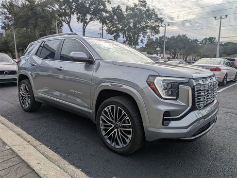 Used 2026 GMC Terrain Denali image 8