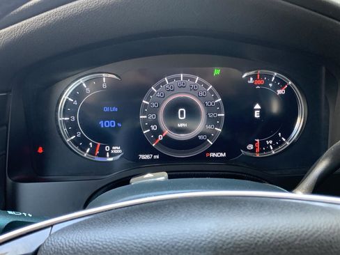 Used 2016 Cadillac Escalade Premium image 18