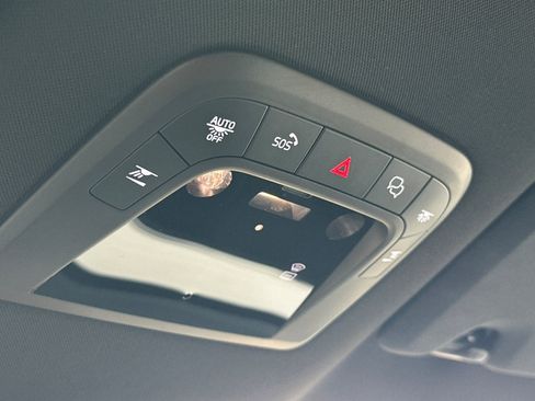 Certified 2025 Volvo EX90 Ultra AWD/4WD image 33