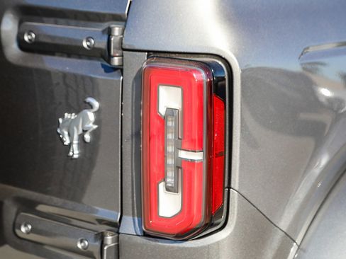 Used 2022 Ford Bronco Outer Banks image 34