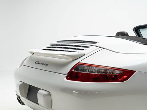 Used 2006 Porsche 911 Carrera RWD image 62